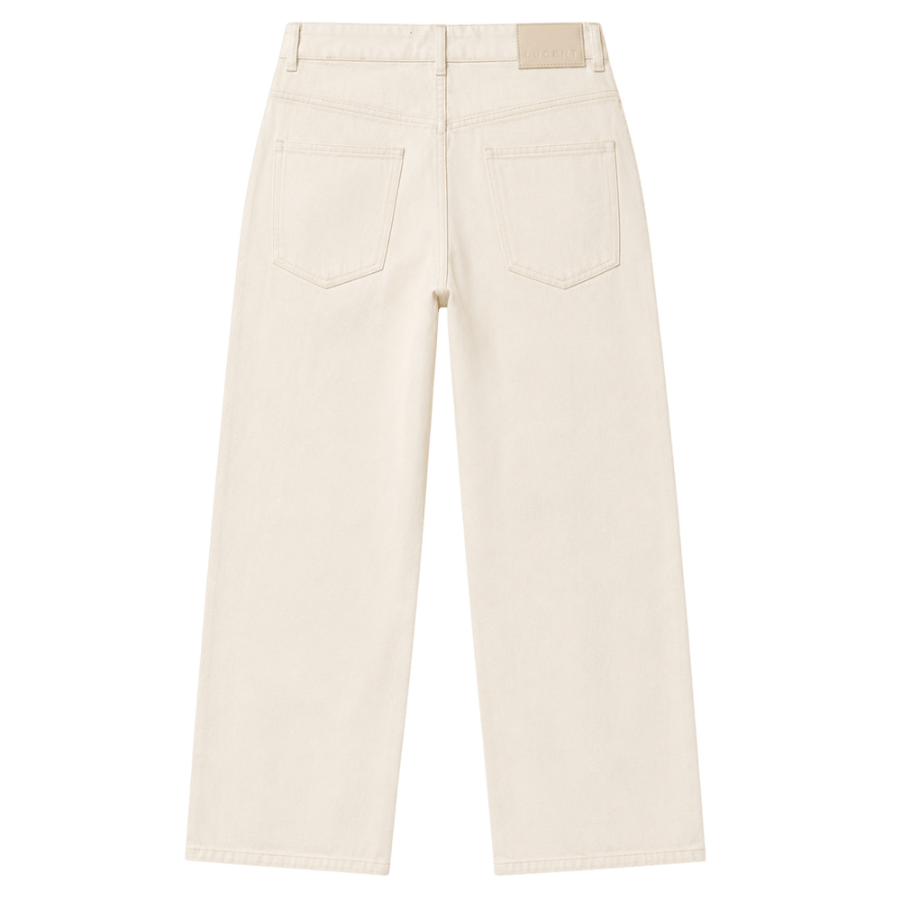 Curved Pocket Straight-Leg Jeans